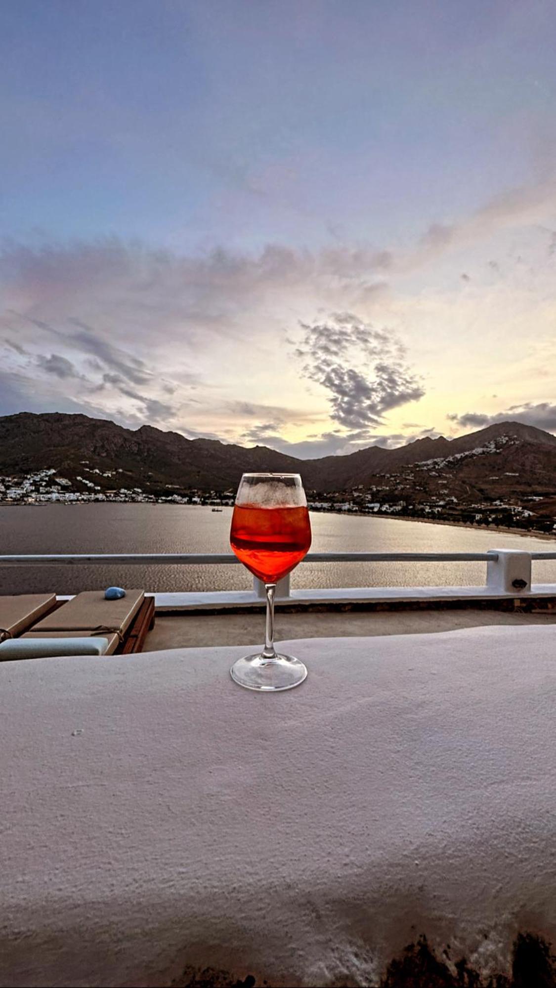 Amfitriti Serifos リバディオン エクステリア 写真