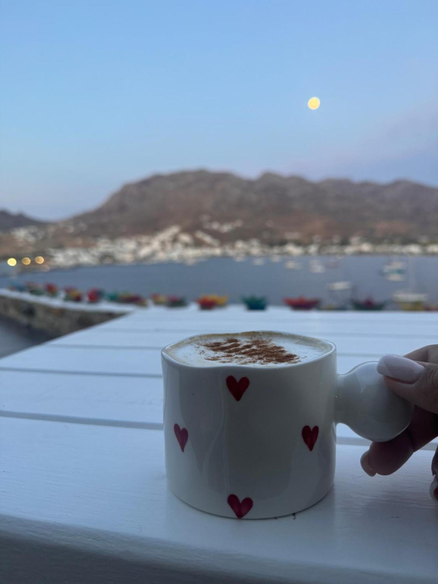 Amfitriti Serifos リバディオン エクステリア 写真