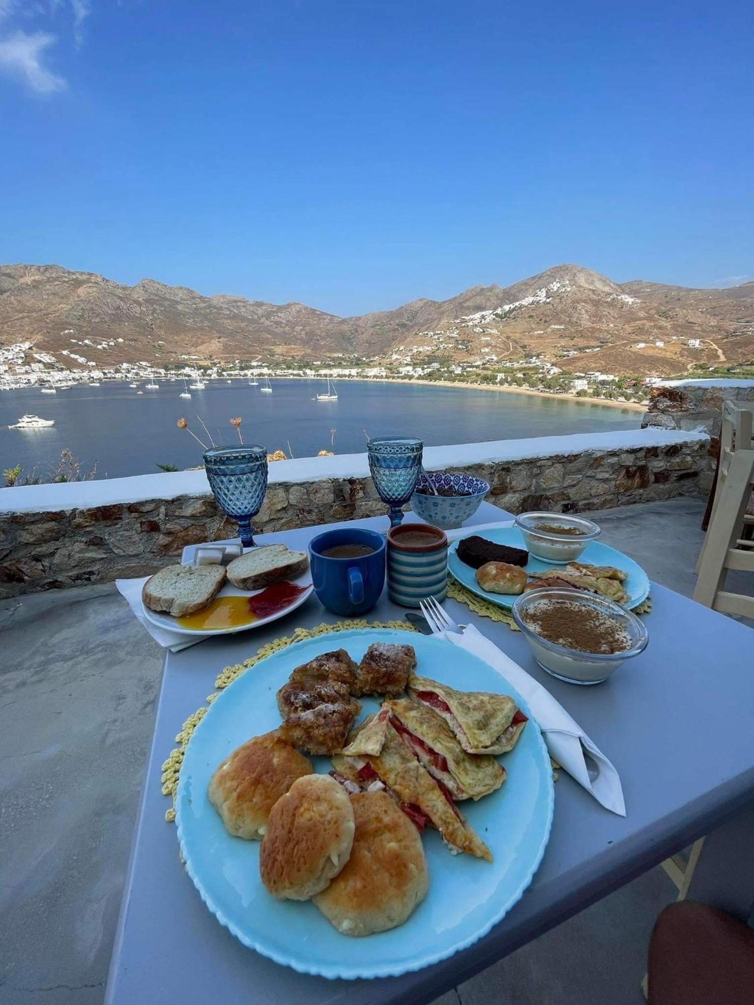 Amfitriti Serifos リバディオン エクステリア 写真